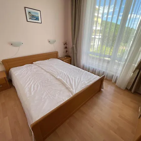 2B/2B Great Views Sea/Mountain From All Balconies. Apartment Sveti Vlas