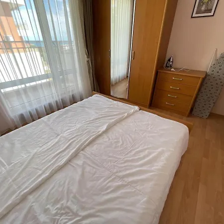 2B/2B Great Views Sea/Mountain From All Balconies. Apartment *
