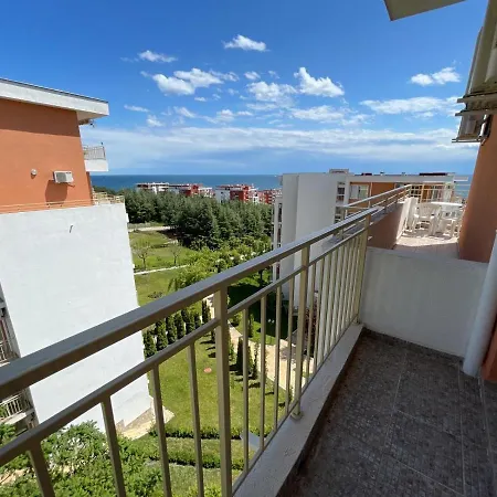 Apartment 2B/2B Great Views Sea/Mountain From All Balconies. Sveti Vlas